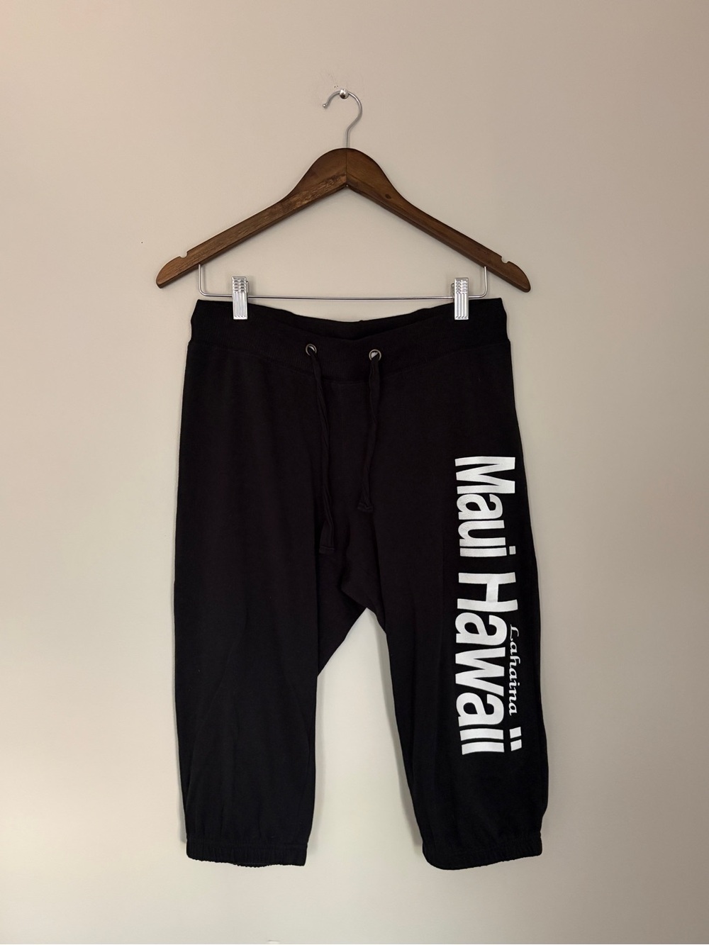 Y2K Hawaii black sweatpant capris